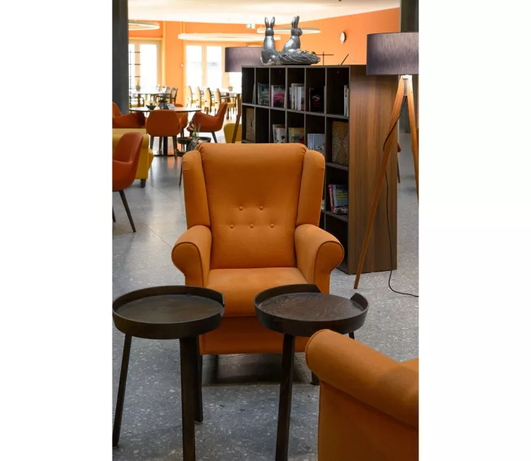 Moments Furniture_EMS St. Bernhard Wettingen