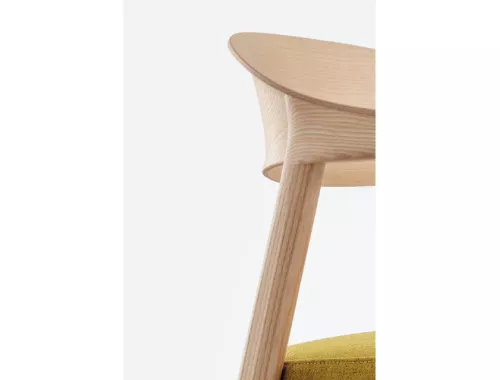 moments furniture_Pedrali_chaise à accoudoirs_Héra
